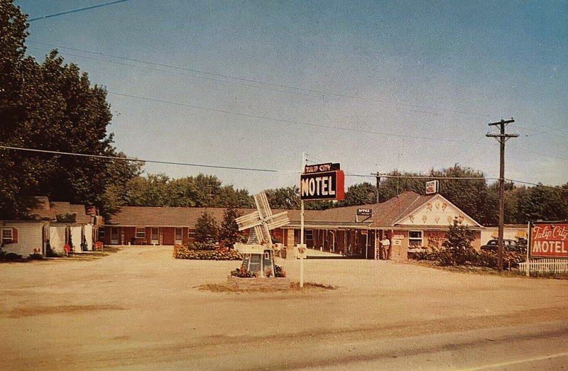 Tulip City Motel